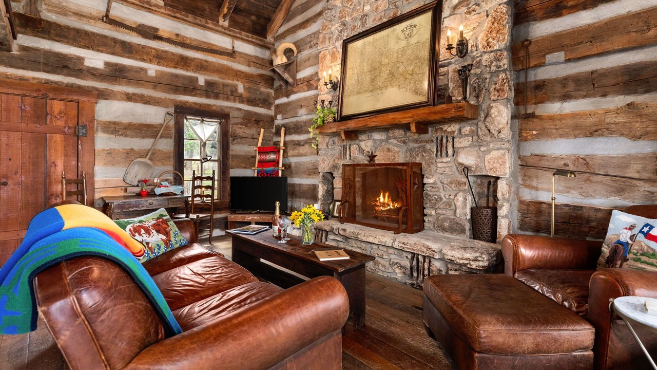 Photo of Livingroom in Fredericksburg