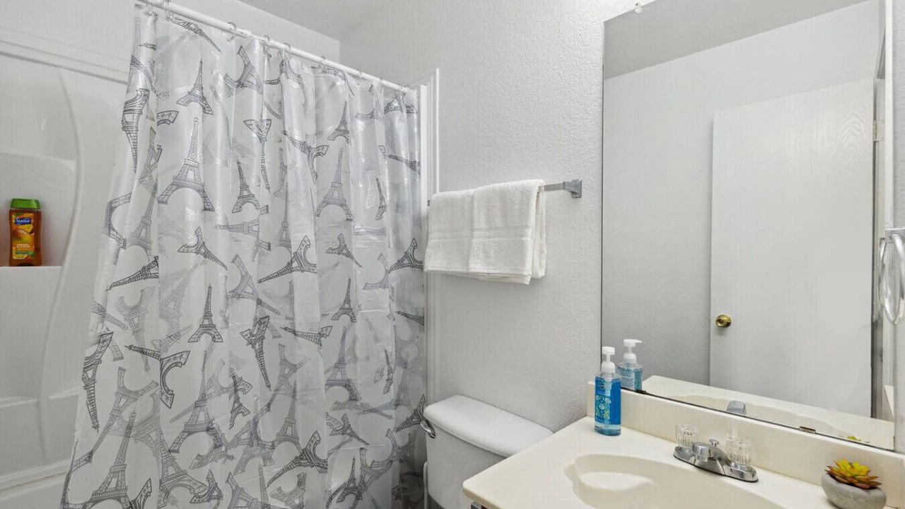 Photo of Bathroom in Royse City