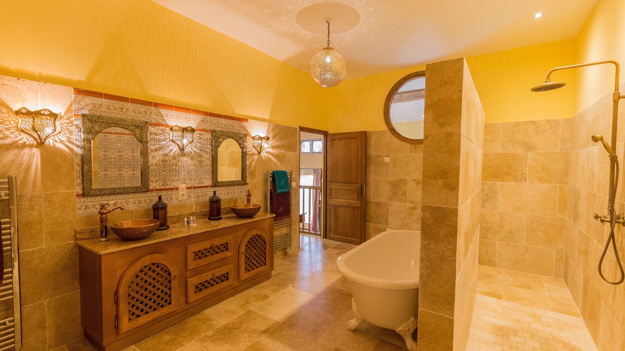 Photo of Bathroom in Fabrezan