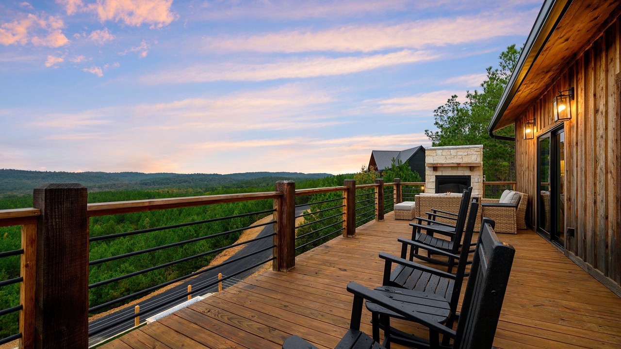 Photo of Patio Balcony in Broken Bow