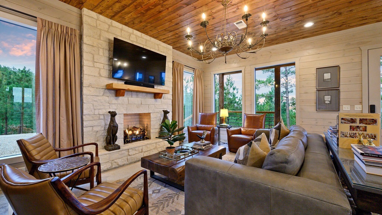 Photo of Livingroom in Broken Bow