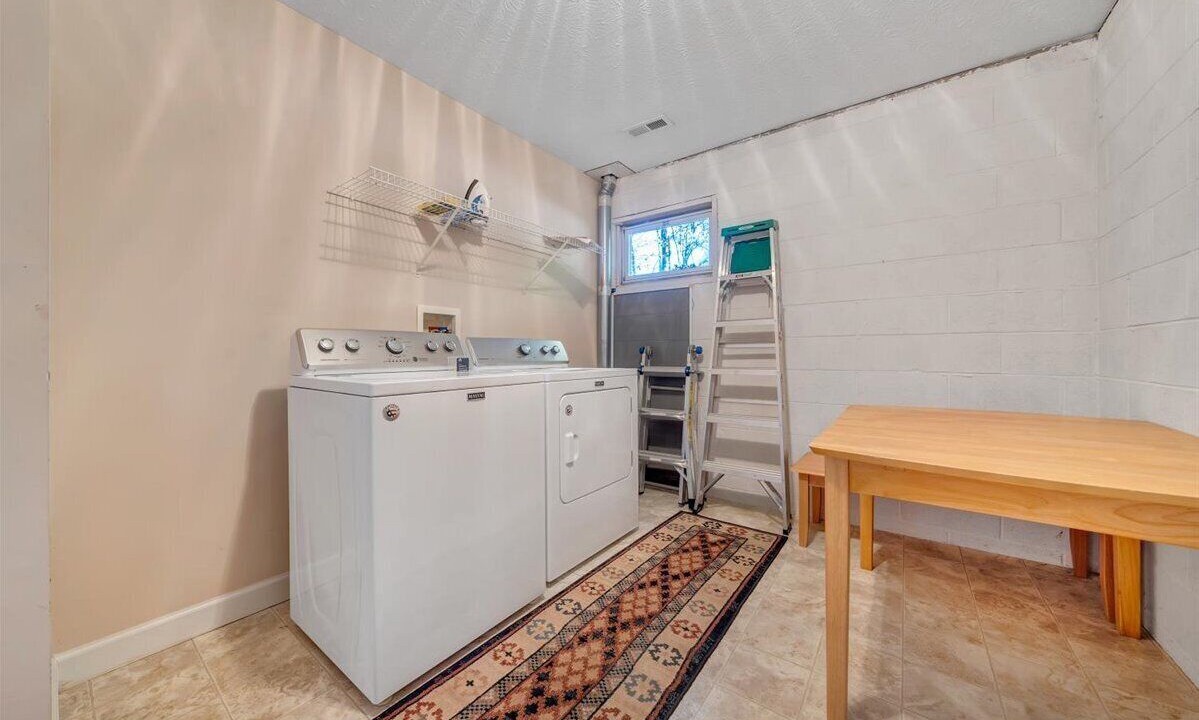 Photo of Bedroom in Smith Mountain Lake