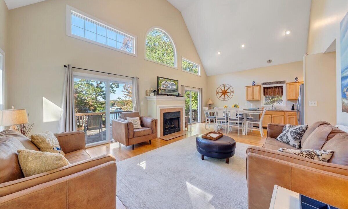 Photo of Livingroom in Smith Mountain Lake
