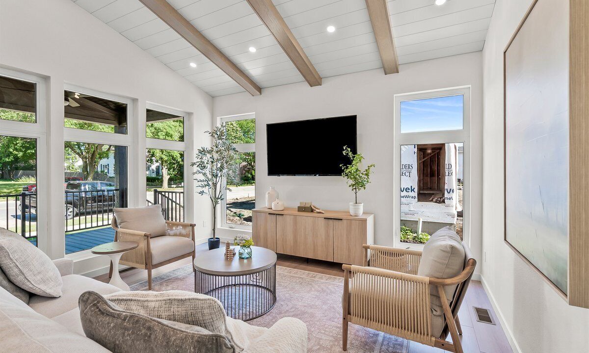 Photo of Livingroom in Cedar Falls