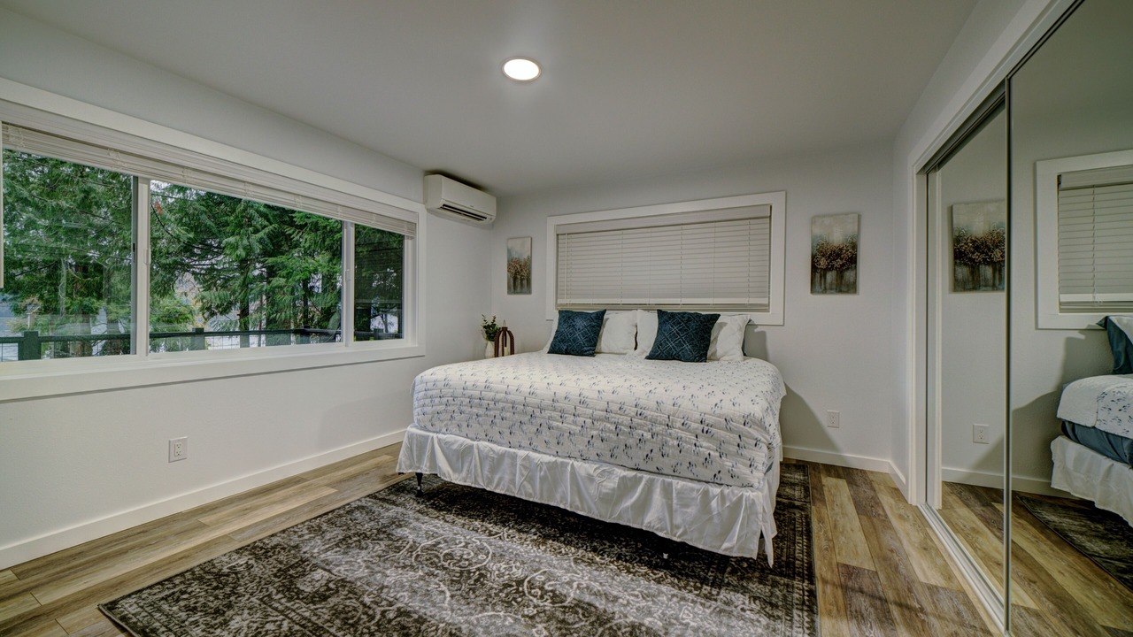 Photo of Bedroom in Silver Beach