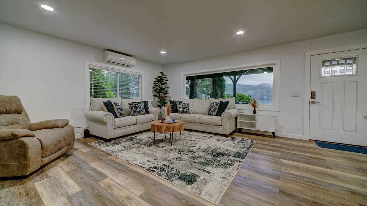 Photo of Livingroom in Silver Beach