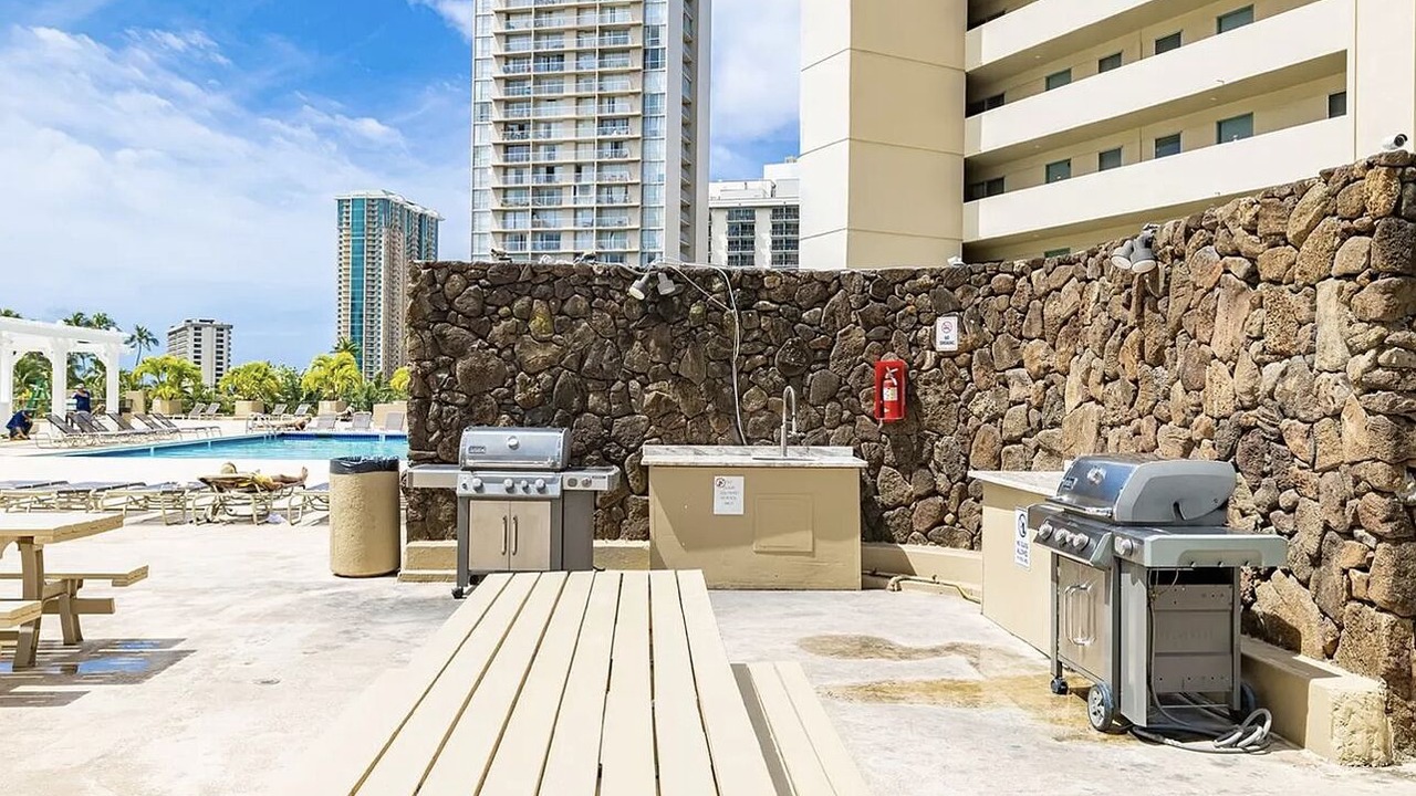 Photo of Outdoor in McCully - Moiliili