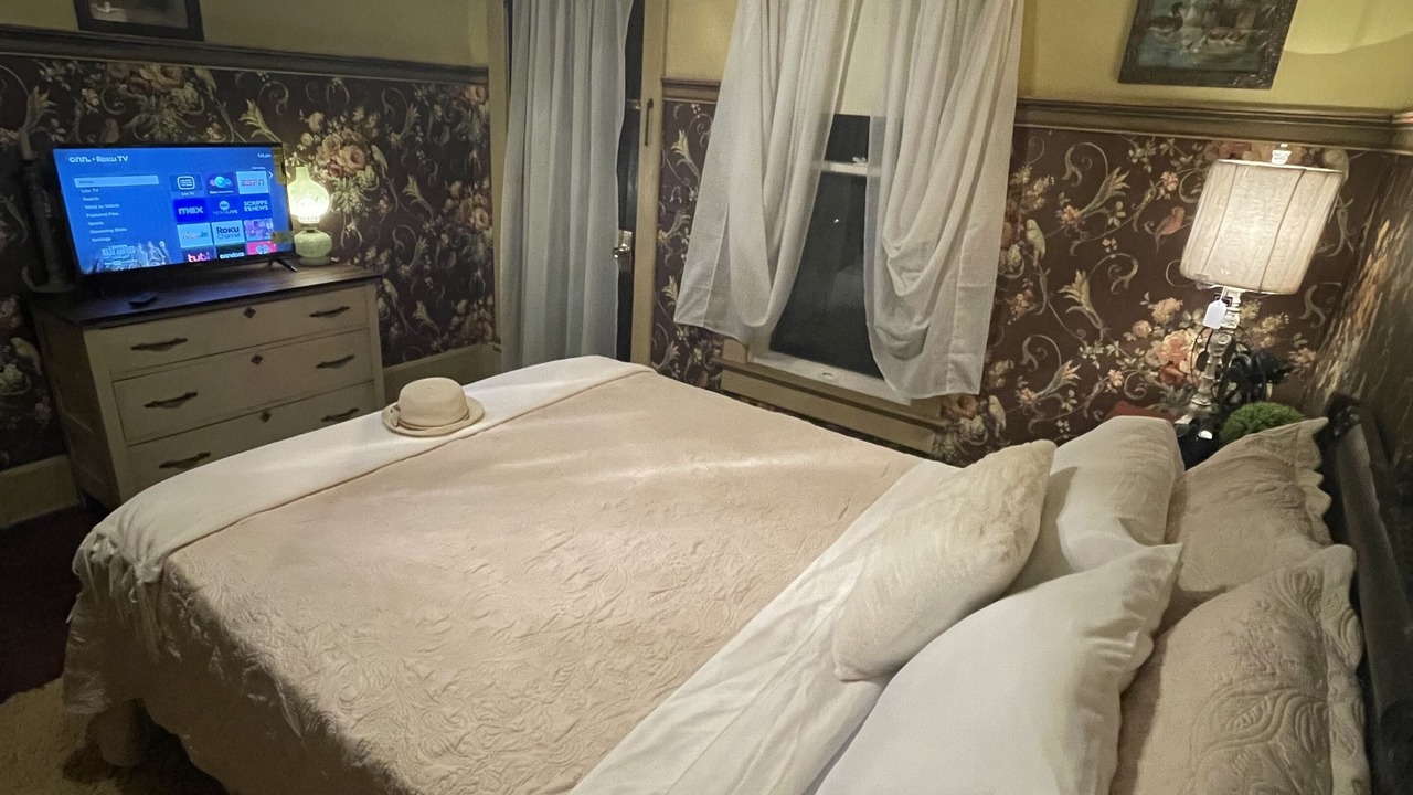 Photo of Bedroom in Thayer