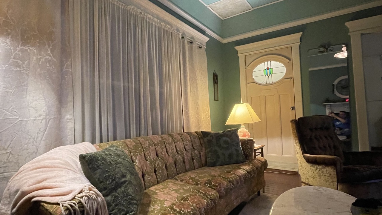 Photo of Livingroom in Thayer