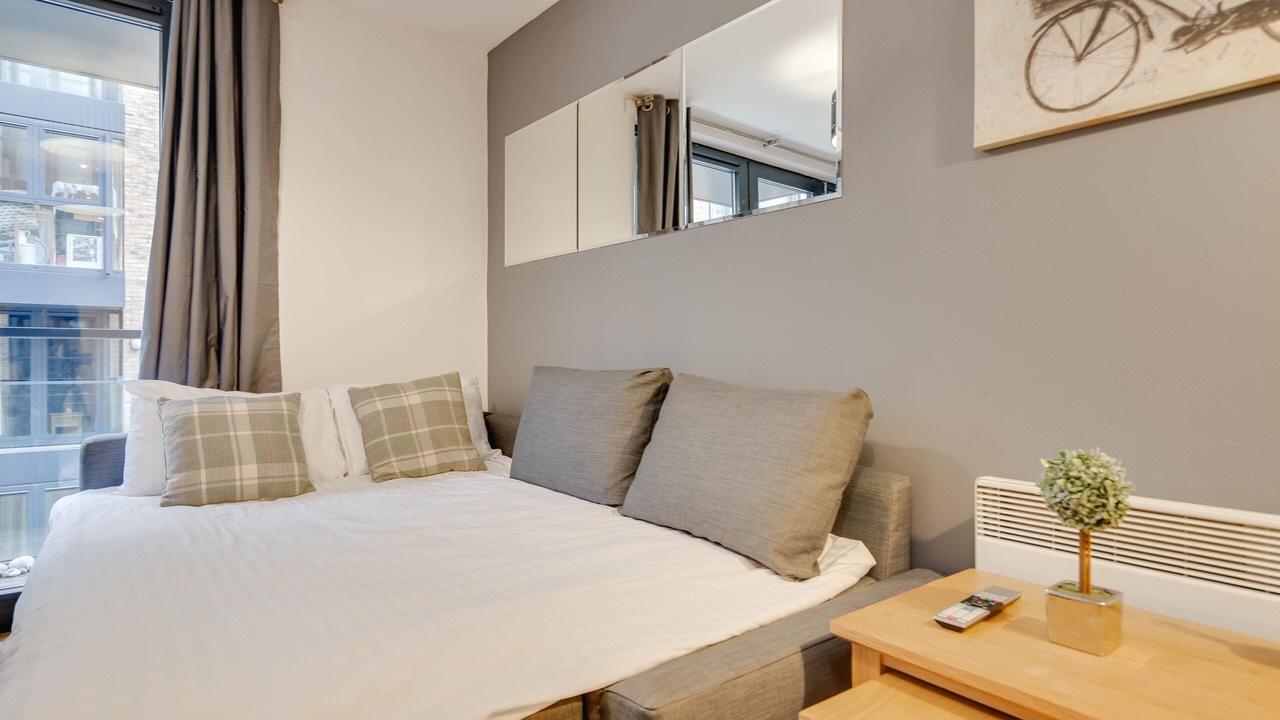 Photo of Bedroom in Theatreland Birmingham