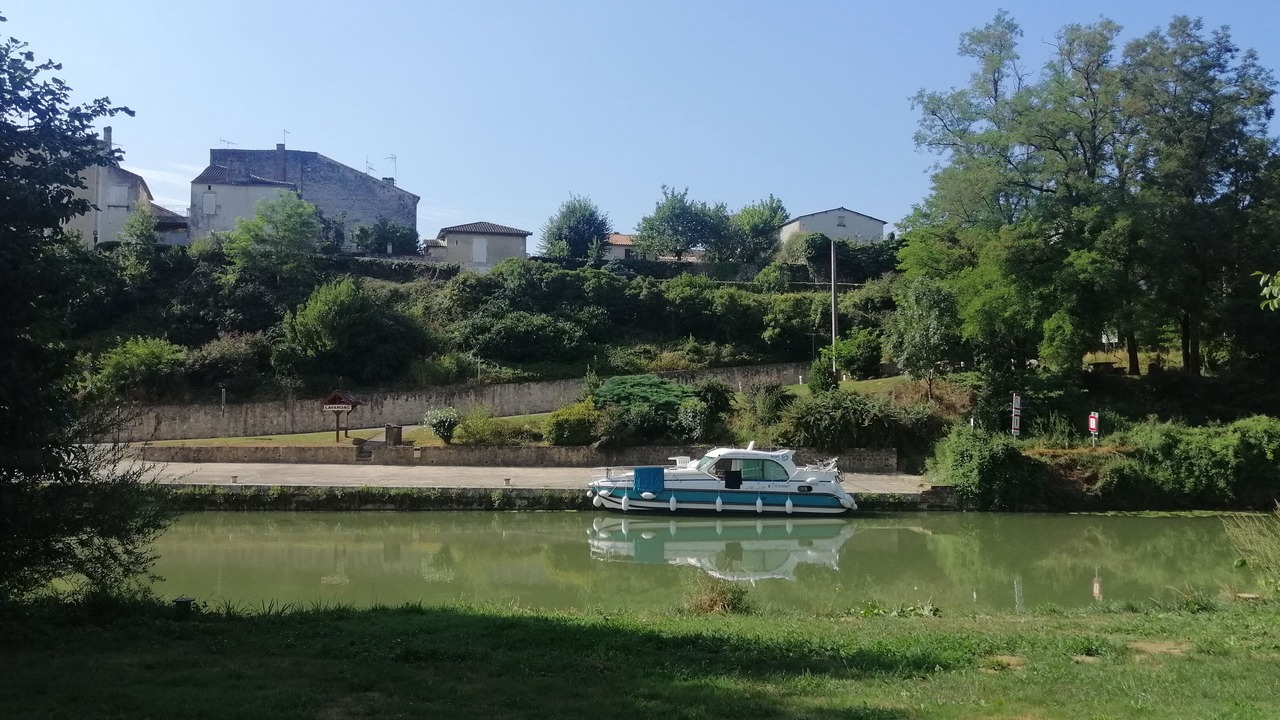 Photo of Others in Lavardac