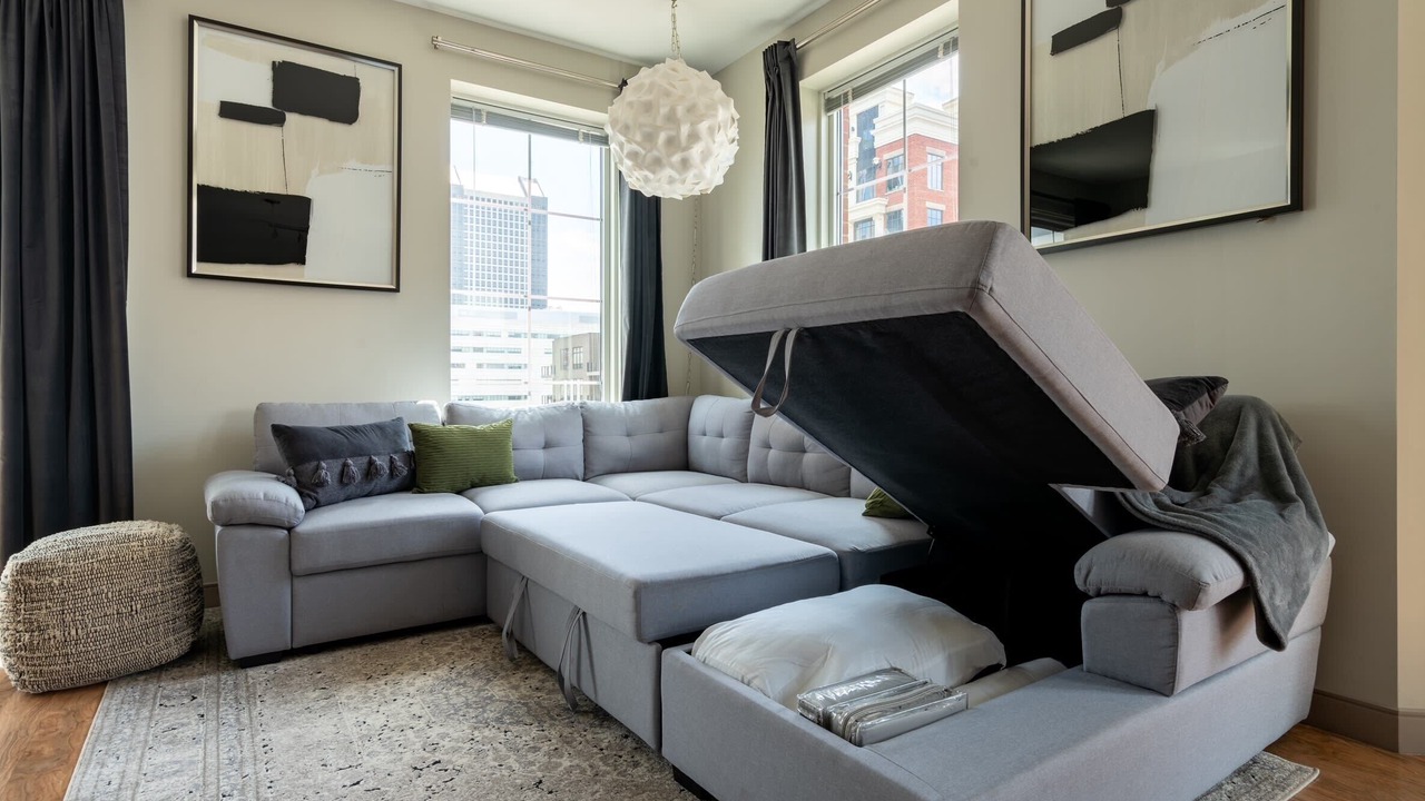 Photo of Livingroom in Scioto Mile