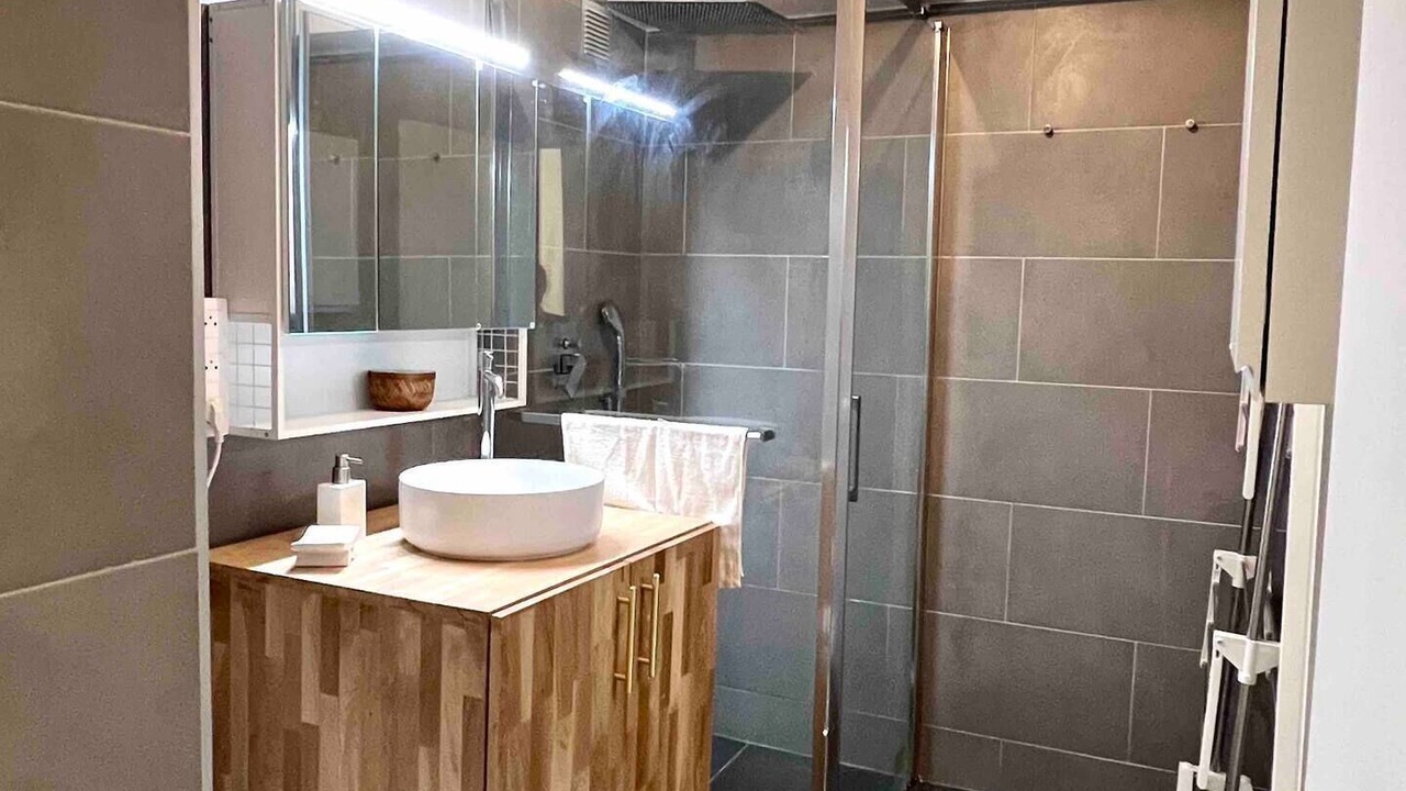 Photo of Bathroom in Levallois-Perret