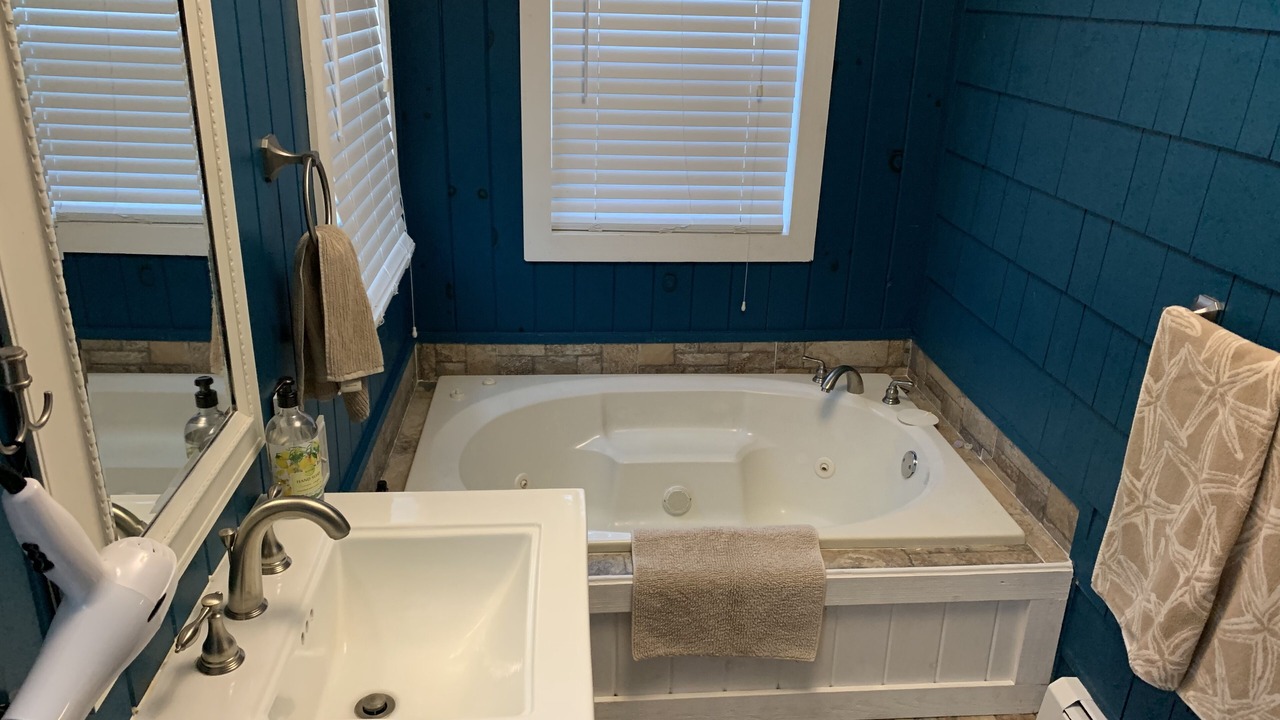Photo of Bathroom in Town of Hastings