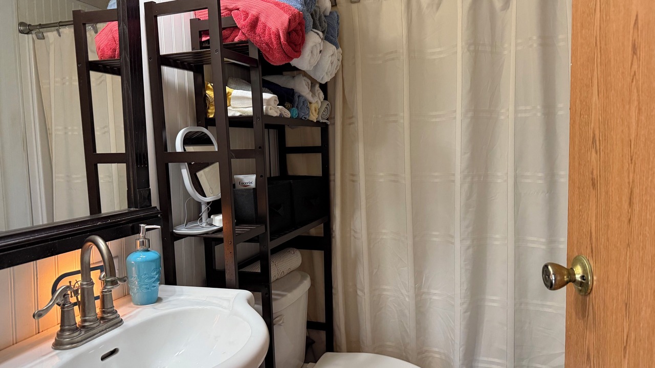 Photo of Bathroom in Cape Vincent