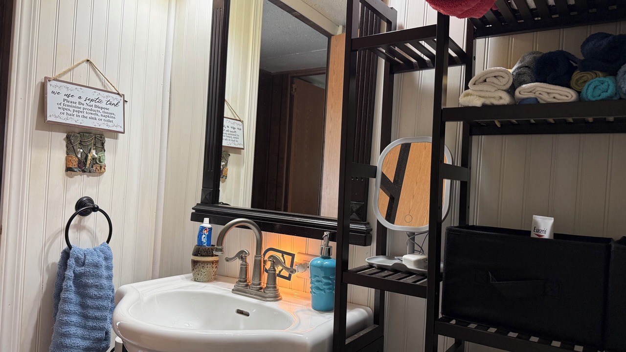 Photo of Bathroom in Cape Vincent
