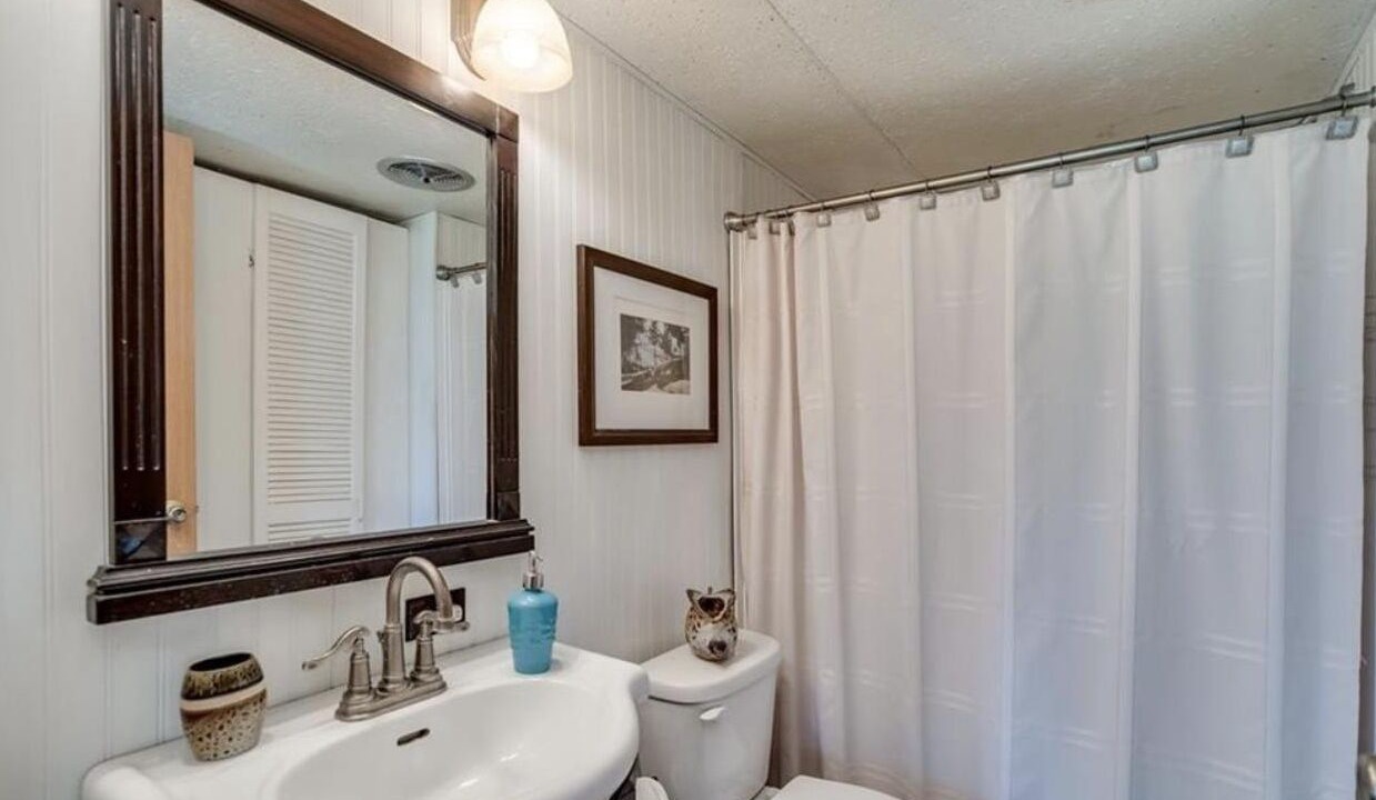 Photo of Bathroom in Cape Vincent