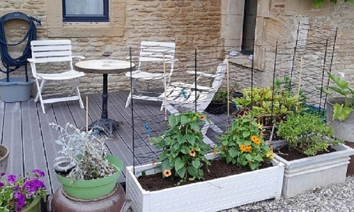 Photo of Patio Balcony in Bernieres-sur-Mer