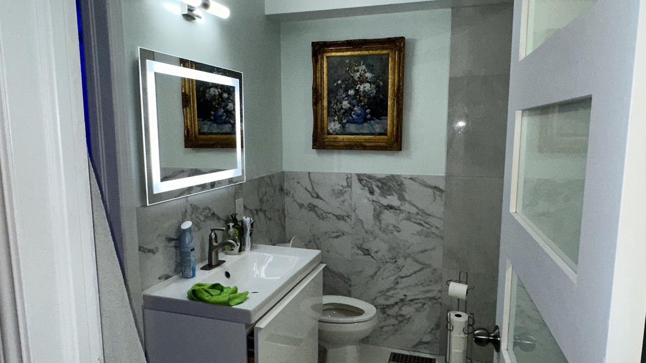 Photo of Bathroom in Cabbagetown