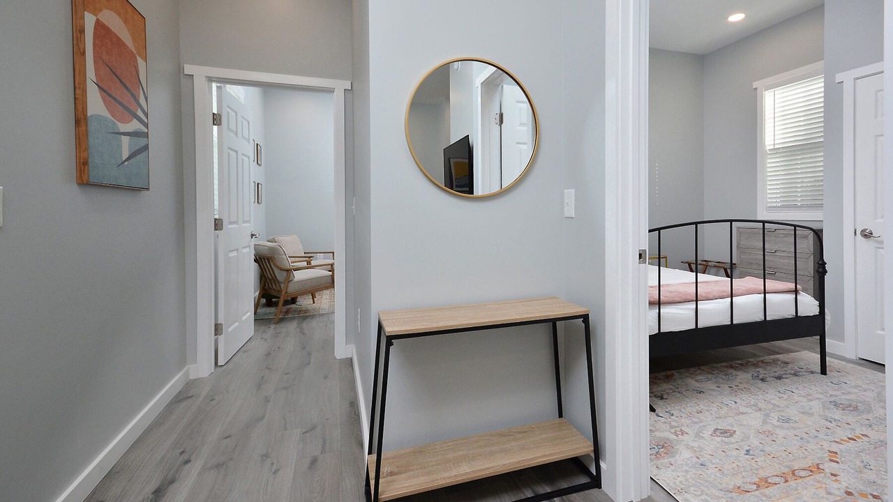 Photo of Bedroom in Elon College