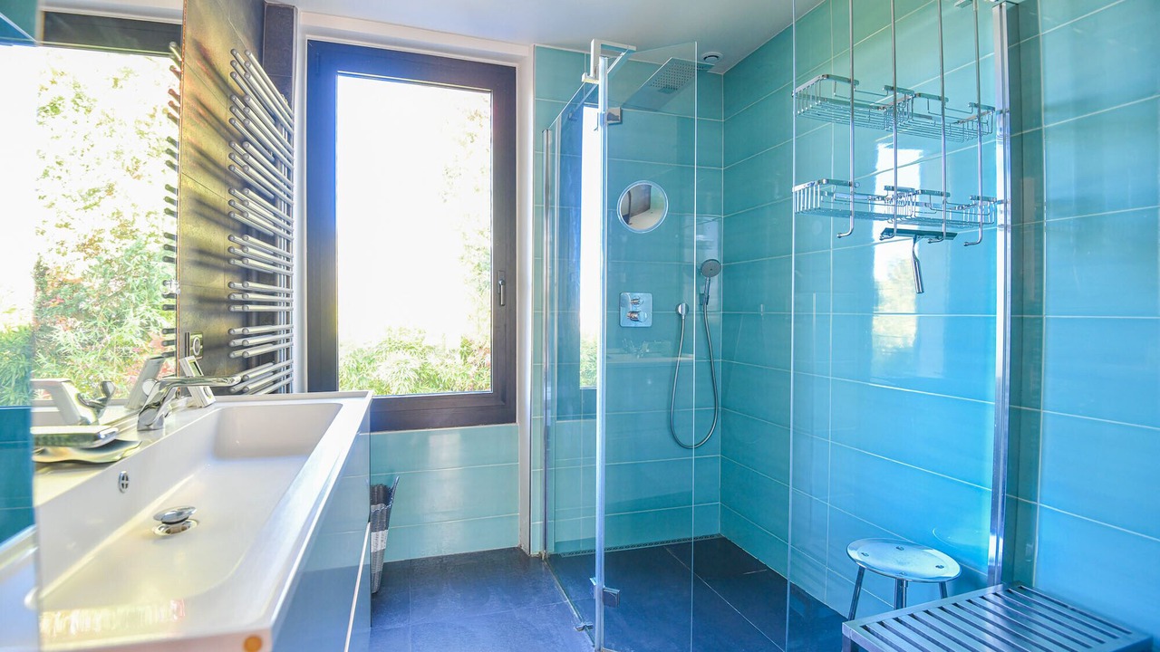 Photo of Bathroom in Saint-Lambert