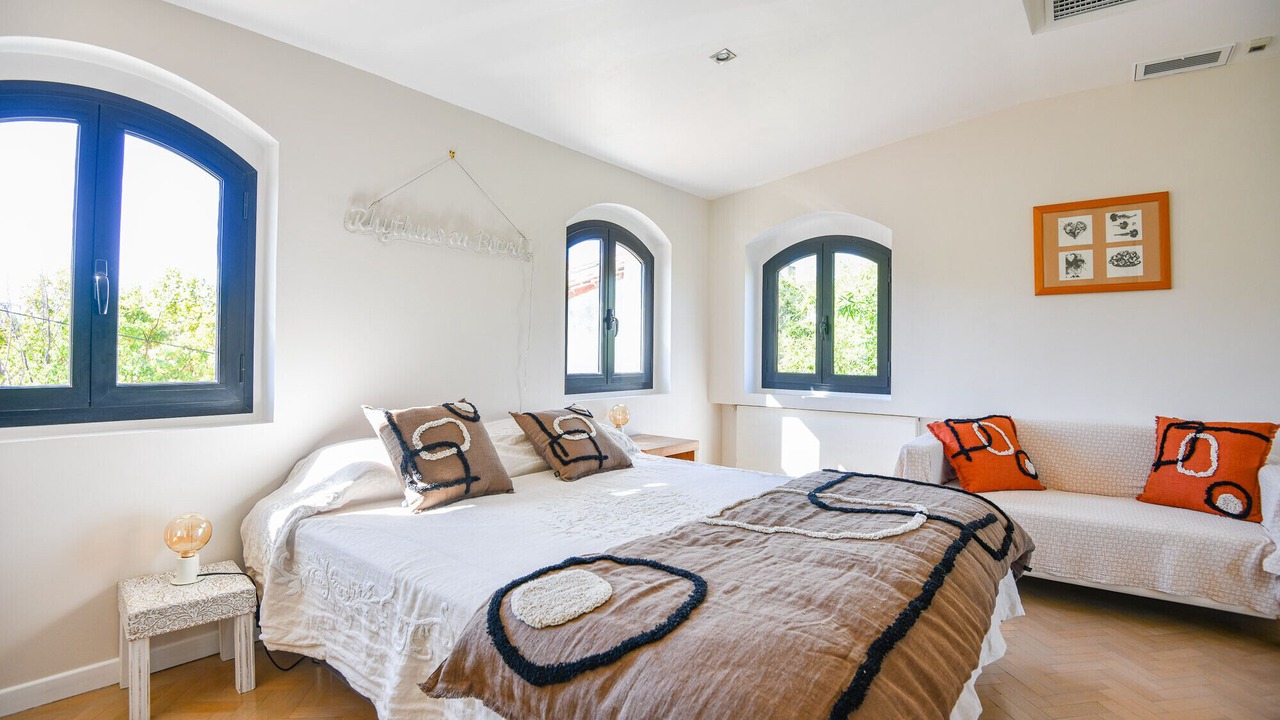 Photo of Bedroom in Saint-Lambert
