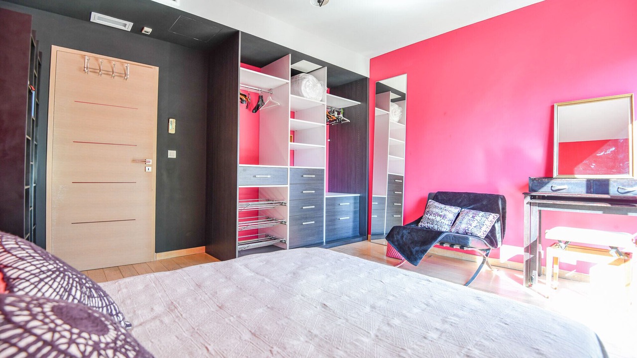 Photo of Bedroom in Saint-Lambert
