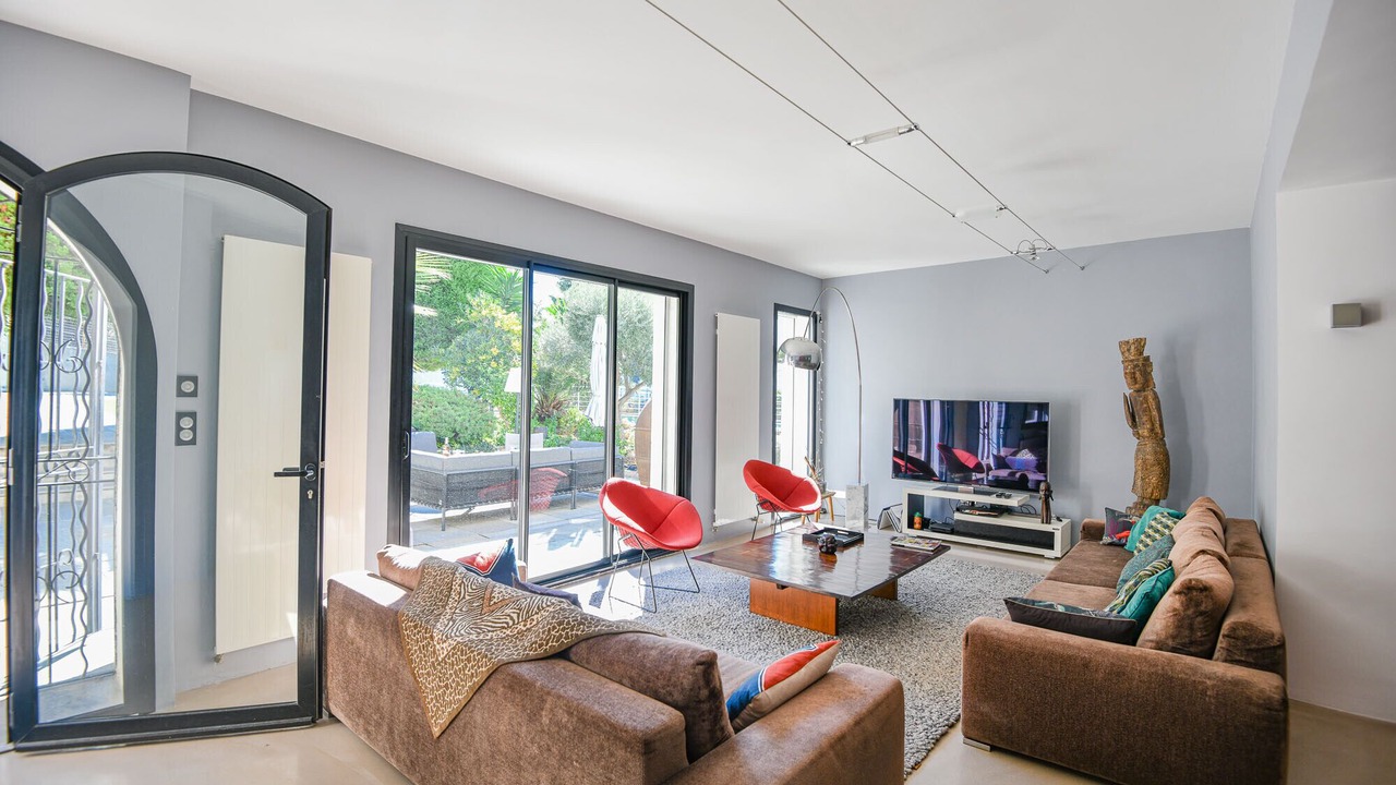 Photo of Livingroom in Saint-Lambert