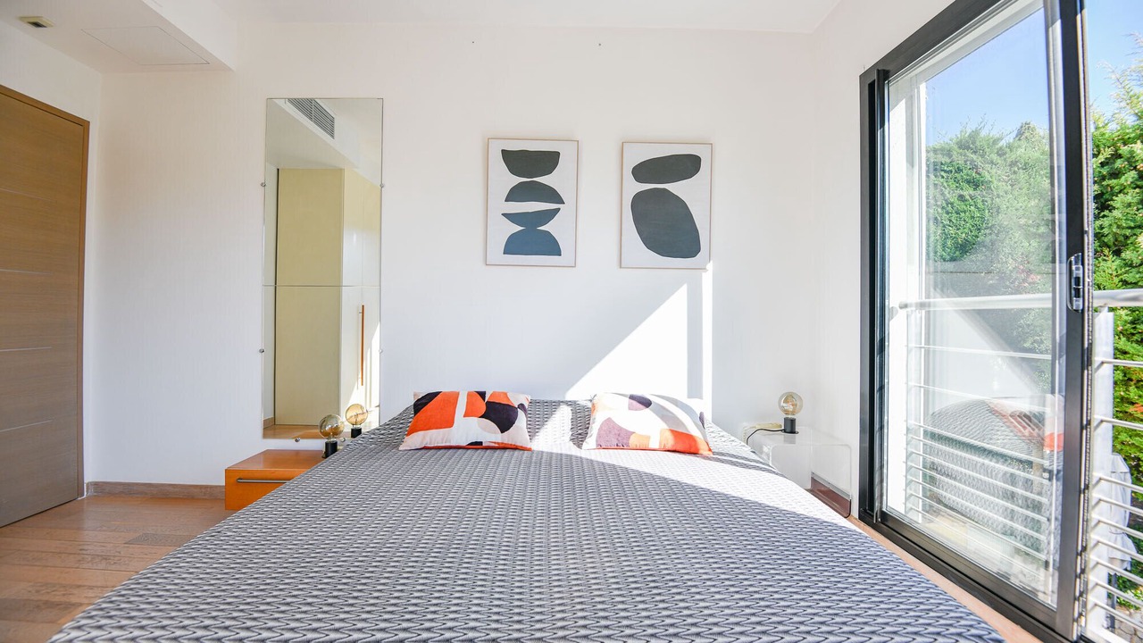 Photo of Bedroom in Saint-Lambert