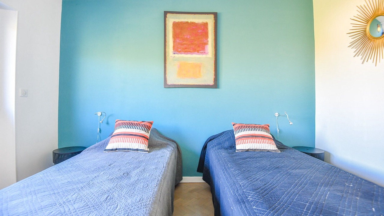 Photo of Bedroom in Saint-Lambert