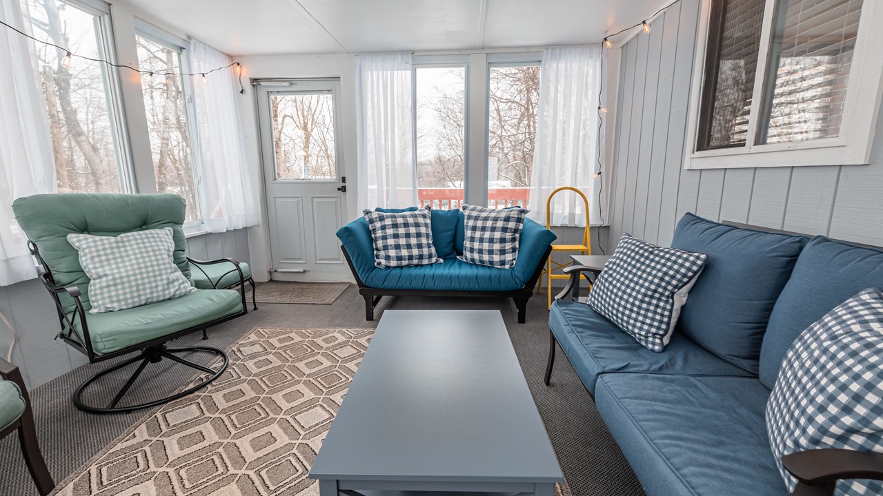 Photo of Livingroom in Long Pond