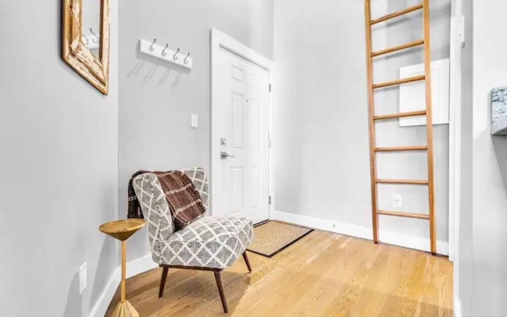 Photo of Others in Downtown Portland