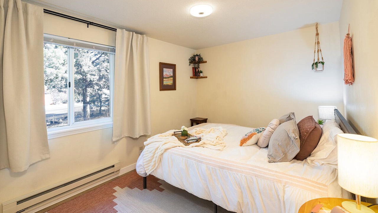 Photo of Bedroom in Mountain View