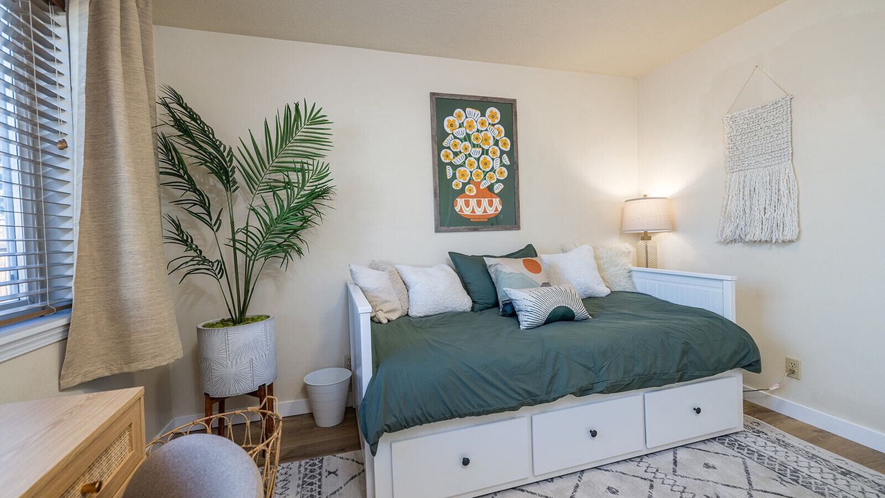 Photo of Bedroom in Mountain View