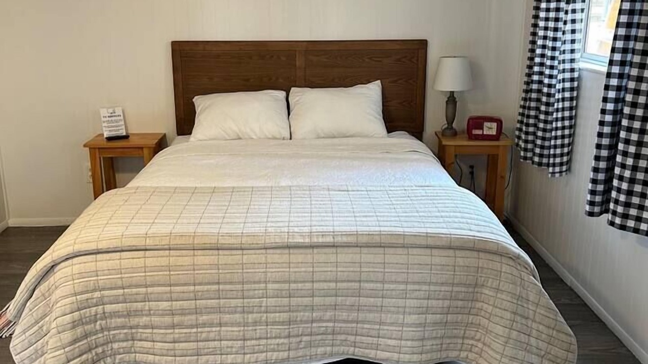 Photo of Bedroom in Lake City