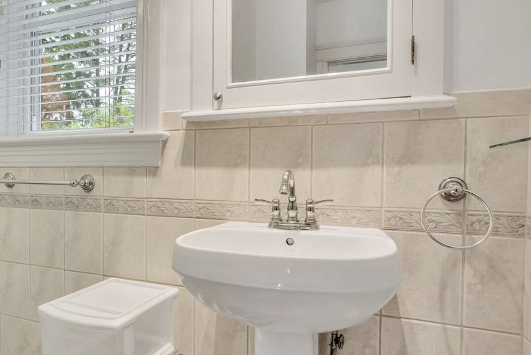 Photo of Bathroom in Melrose