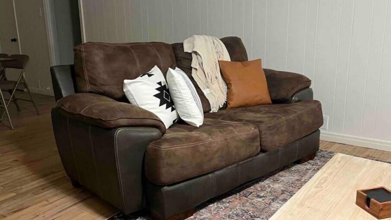 Photo of Livingroom in Hillsboro