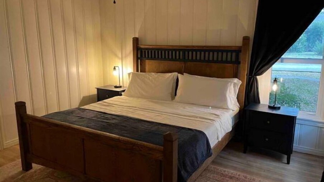 Photo of Bedroom in Hillsboro