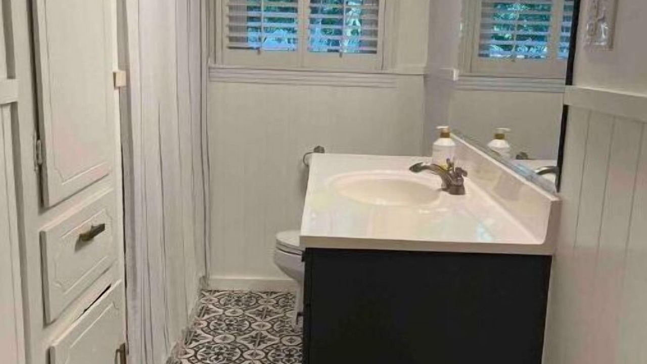 Photo of Bathroom in Hillsboro