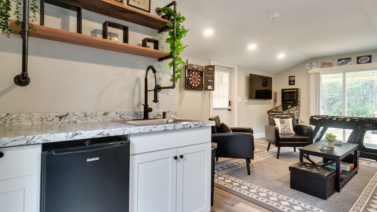 Photo of Bedroom in Stark