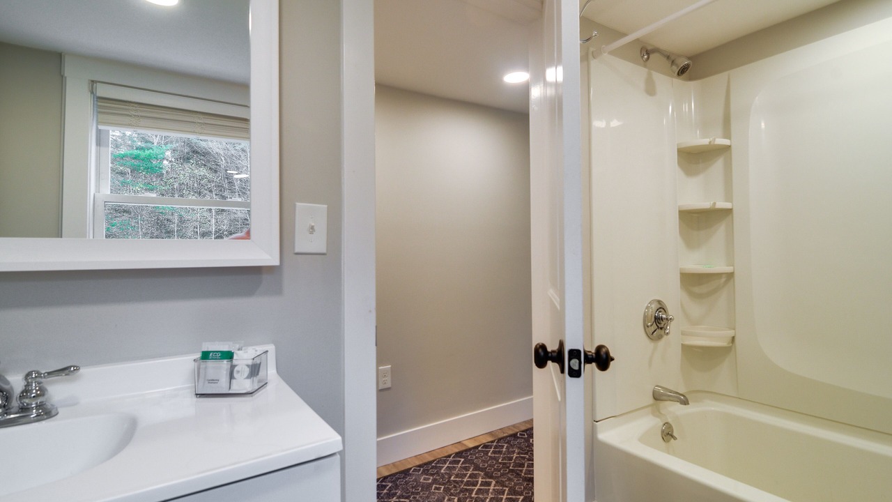 Photo of Bathroom in Stark