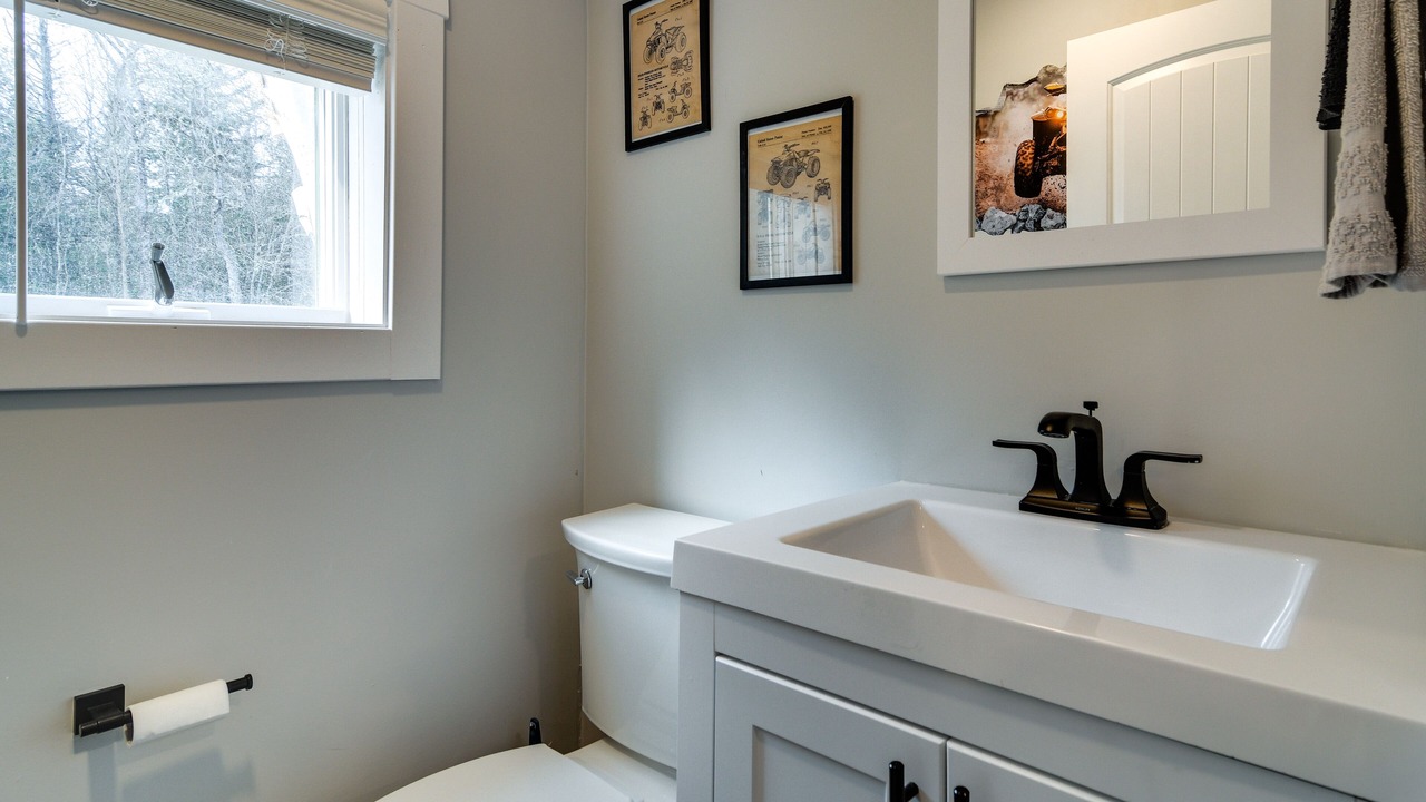 Photo of Bathroom in Stark