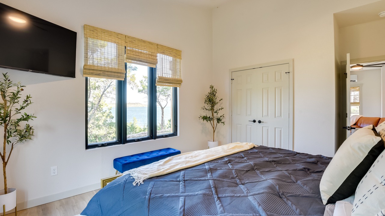 Photo of Bedroom in Graford