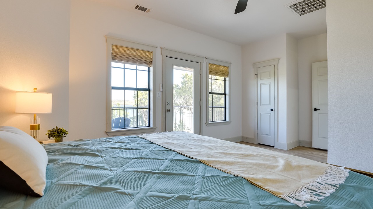 Photo of Bedroom in Graford