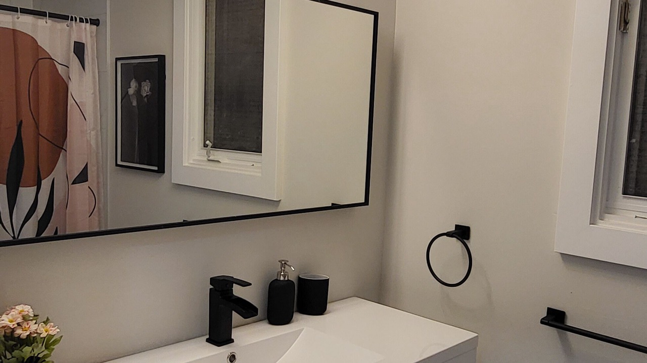 Photo of Bathroom in Vanier