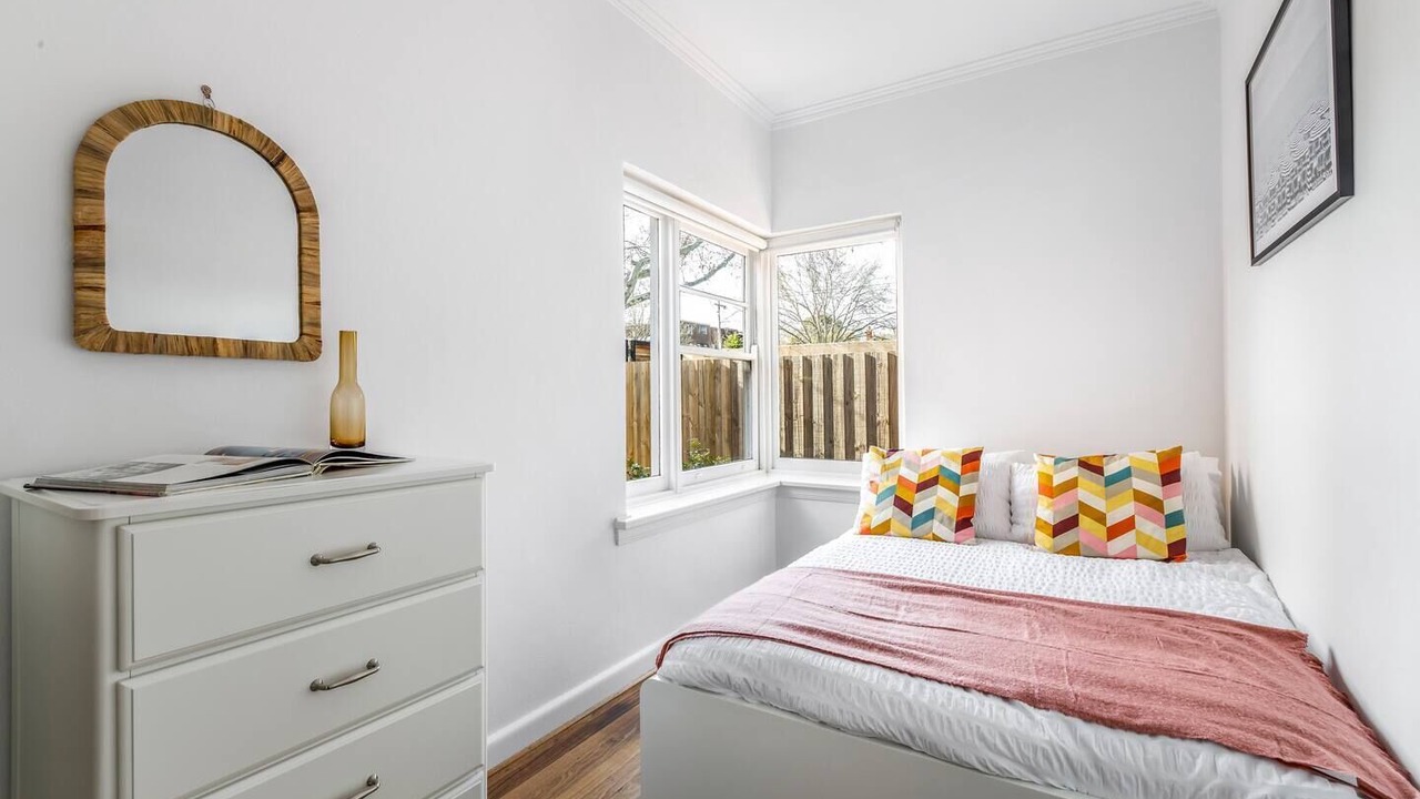 Photo of Others in Elwood