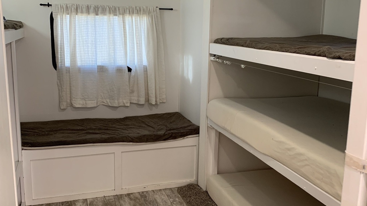 Photo of Bedroom in Earlsboro