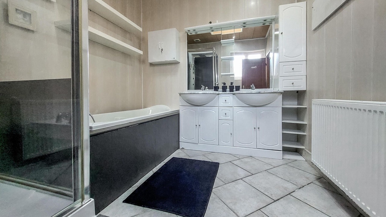 Photo of Bathroom in Grand-Fort-Philippe
