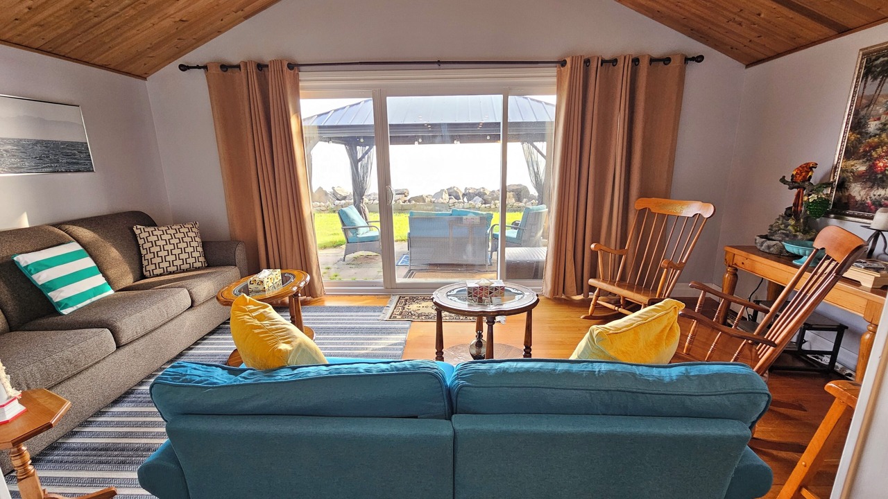 Photo of Livingroom in Leamington