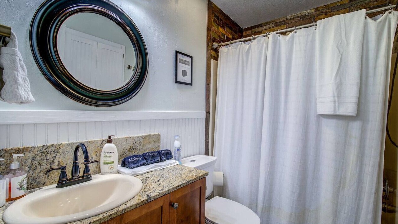 Photo of Bathroom in Rowlett